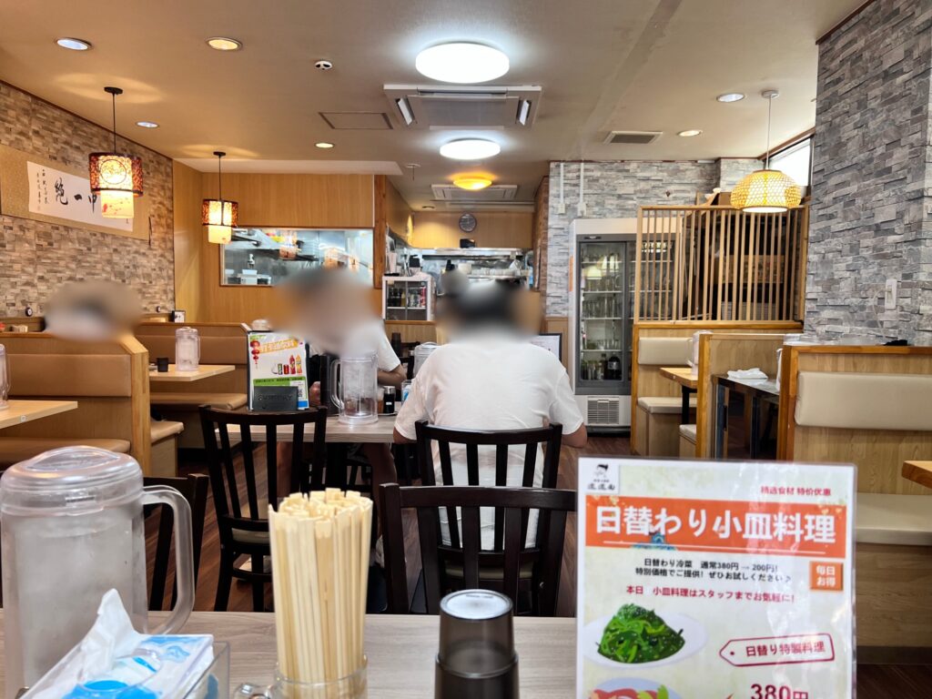 西安ビャンビャン麺店内雰囲気