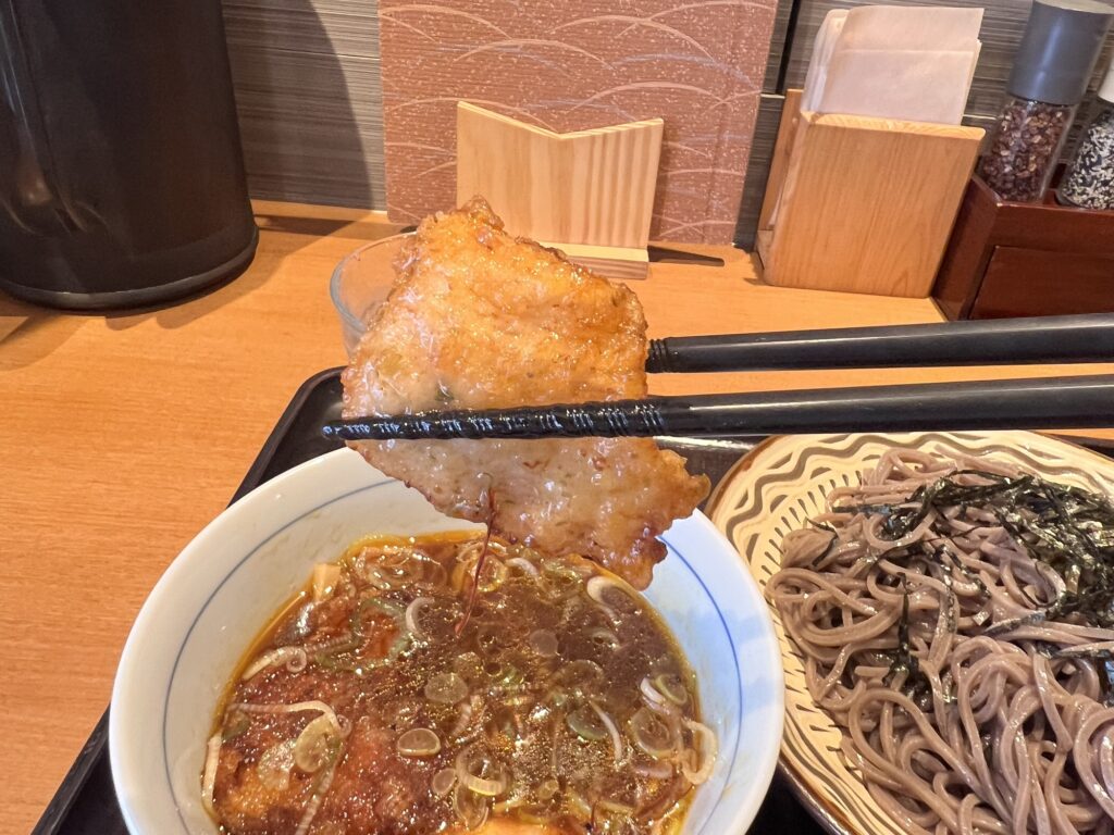 つけ蕎麦安土鶏つけ蕎麦鶏肉リフトアップ