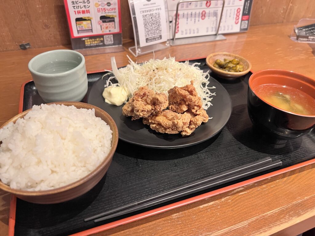 てけてけ唐揚げ定食