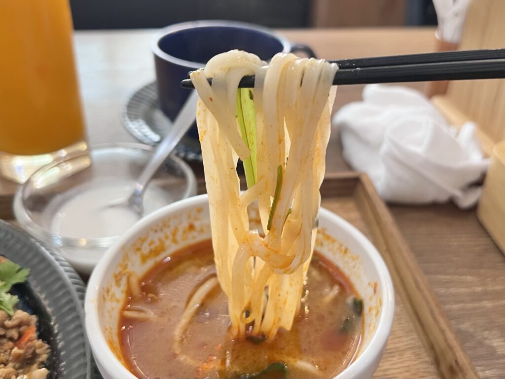 オリエンタルエレファントフォーリフトアップ