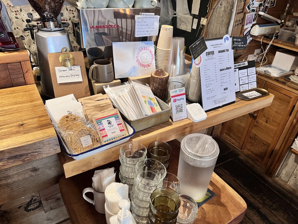 地球を旅するCAFEオリジナルグッズコーナー