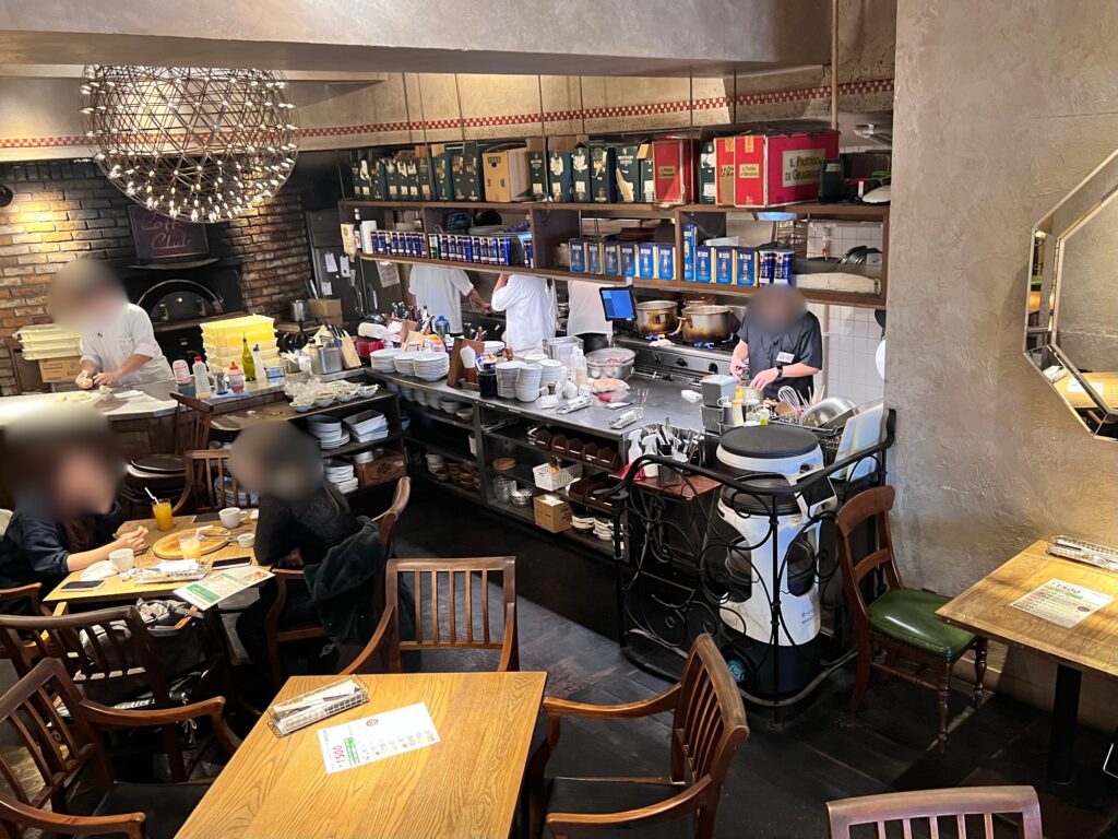 カフェコットンクラブ1F奥