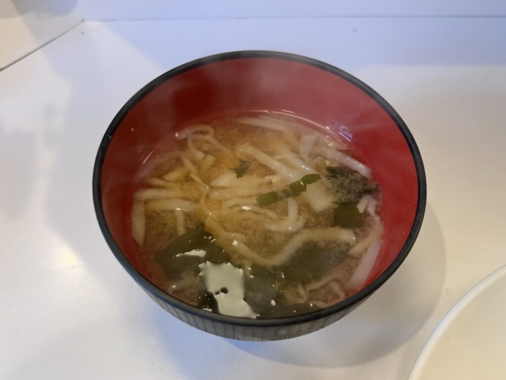 キッチンニュー早苗みそ汁アップ