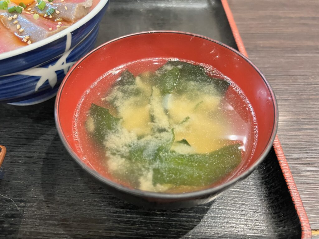 まぐろんち味噌汁アップ