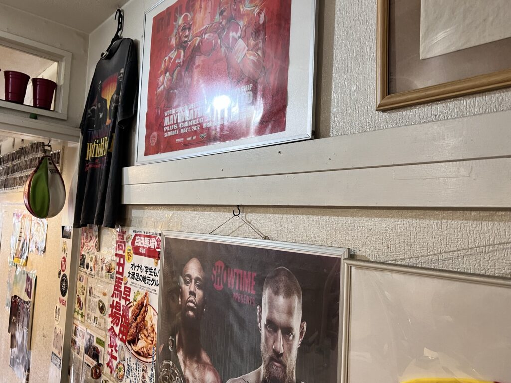 立ちスパアッパーカット店内風景2