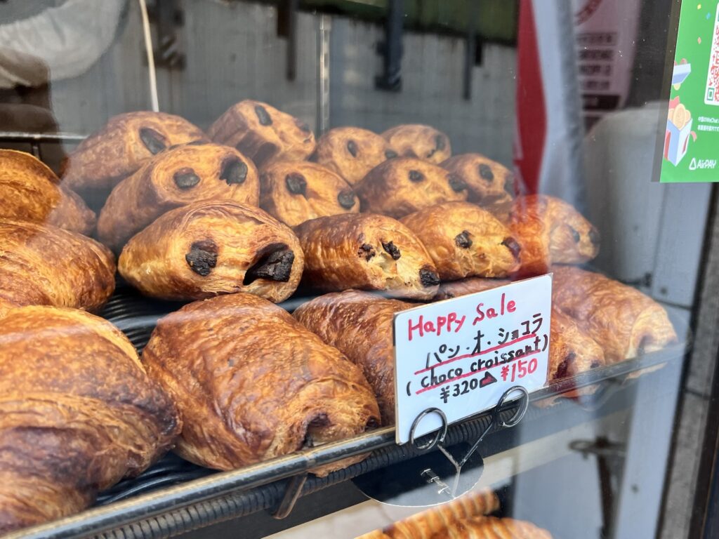 東京メロンパンショーケース内パン・オ・ショコラ
