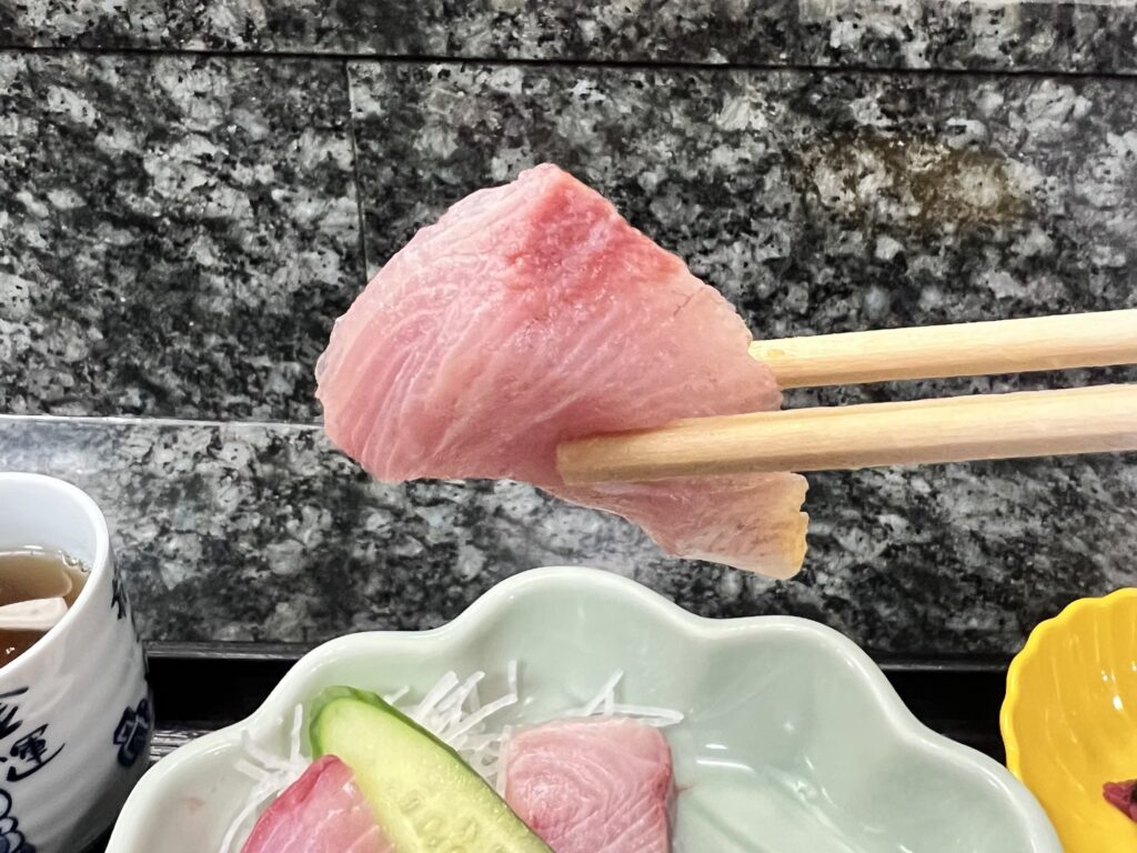 割烹桂カジキの刺身リフトアップ