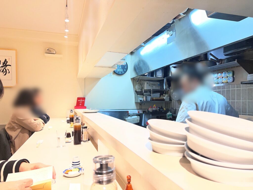 Fry家カウンター風景