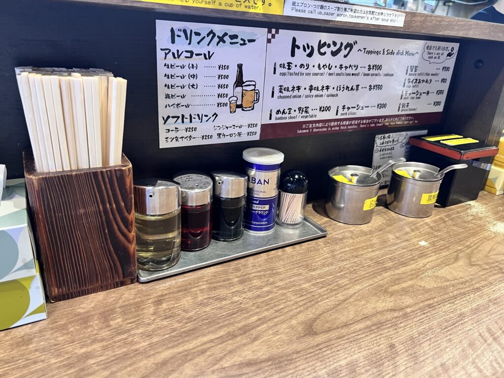 麺達うま家卓上アイテム