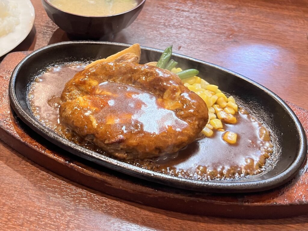 キッチン谷沢ハンバーグアップ