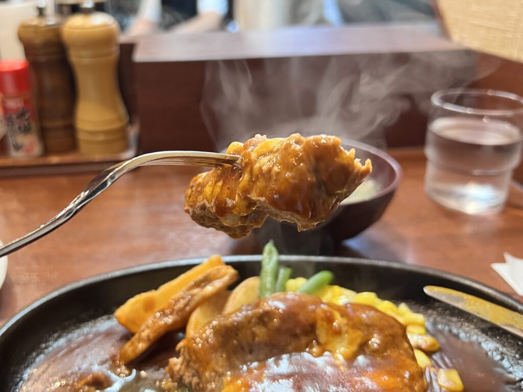 キッチン谷沢ハンバーグリフトアップ