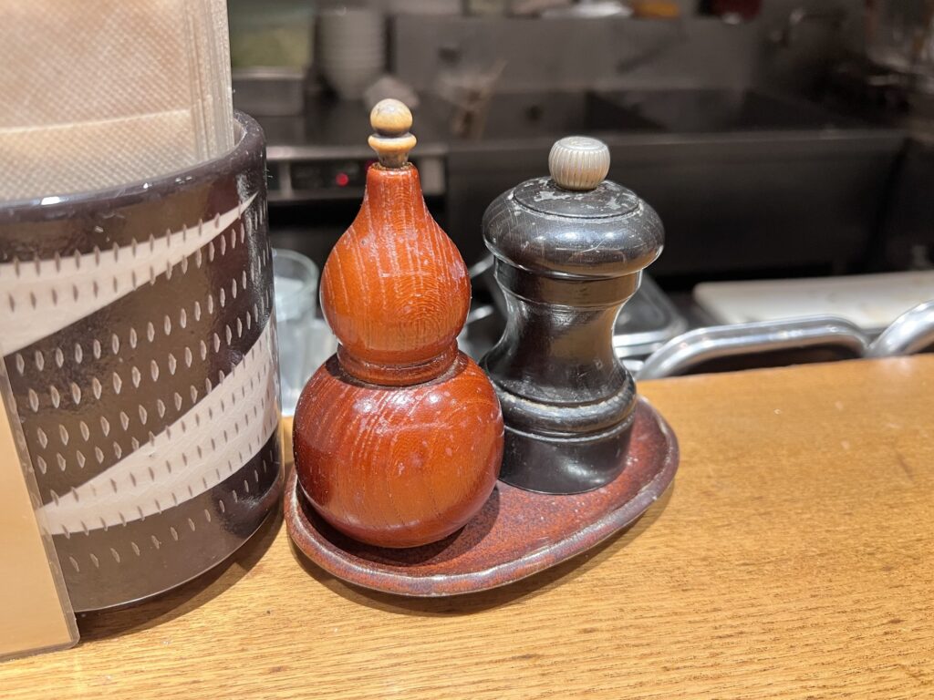 渡なべ唐辛子と胡椒