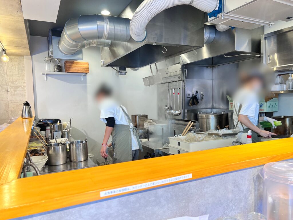 BABA NOODLE HOUSE厨房風景