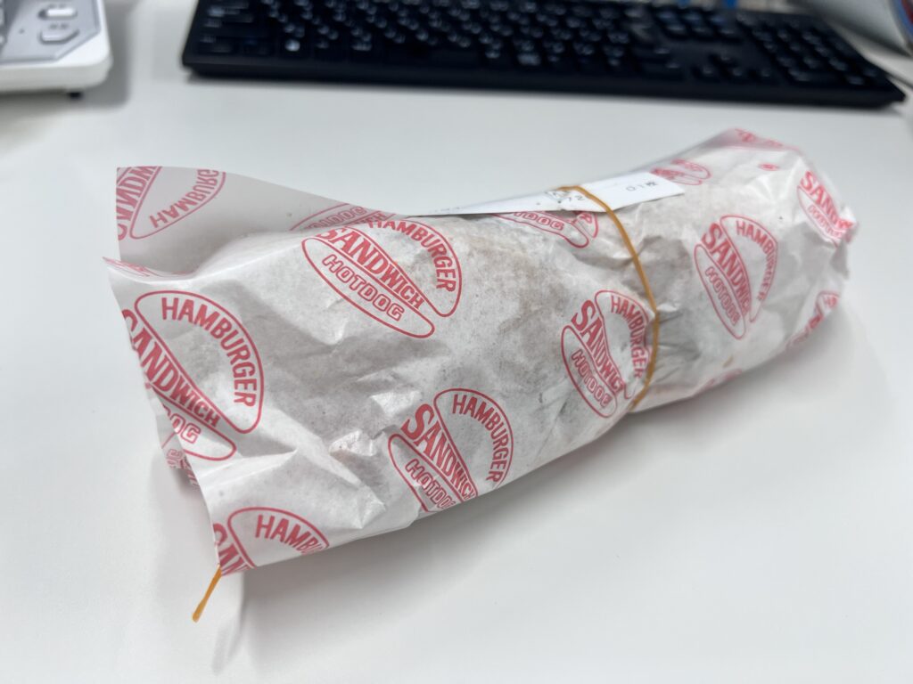 バインミー⭐︎サンドイッチ料理包まれた状態