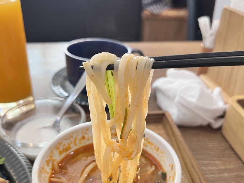 オリエンタルエレファントフォーリフトアップ