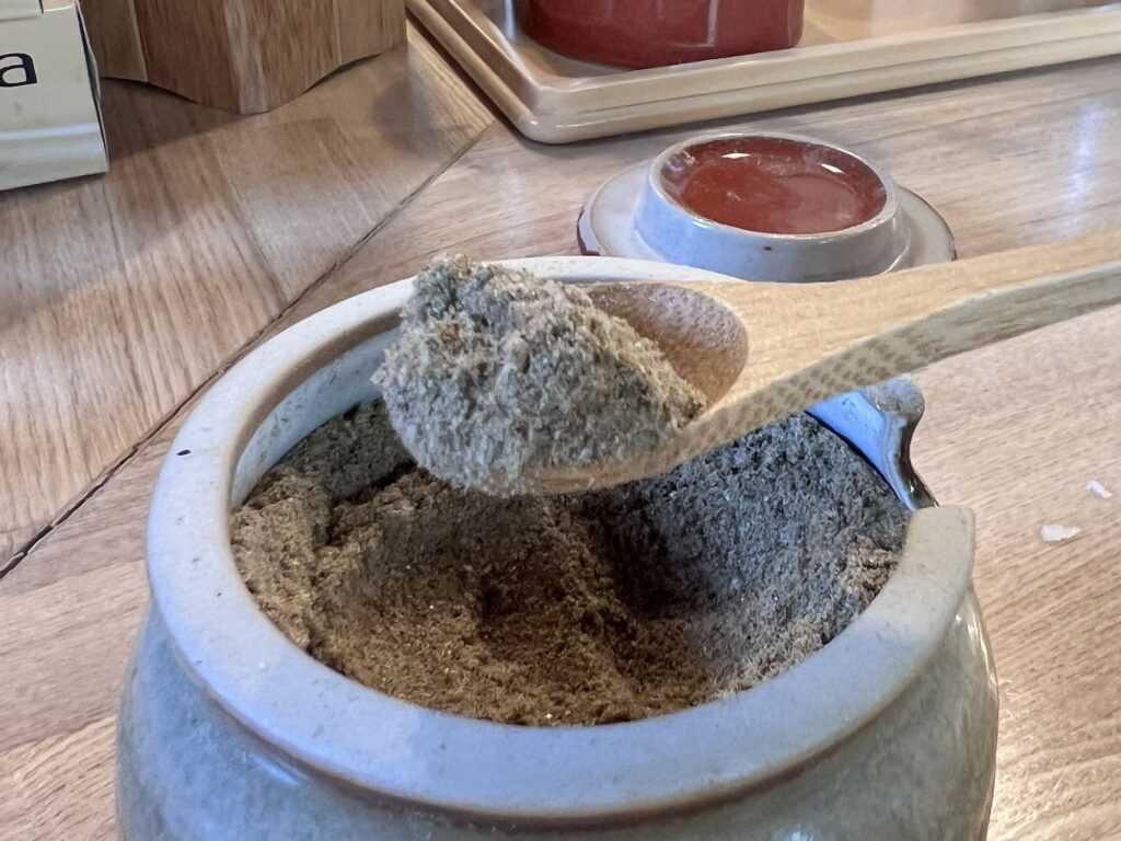 やすべえけずり節リフトアップ