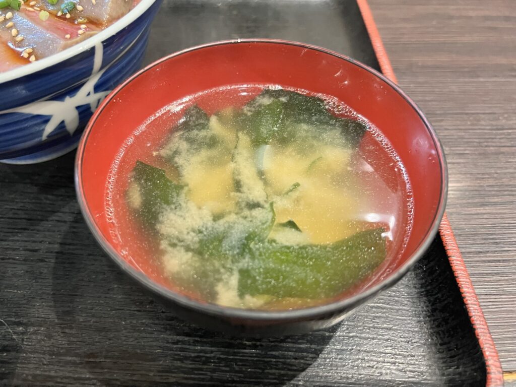 まぐろんち味噌汁アップ