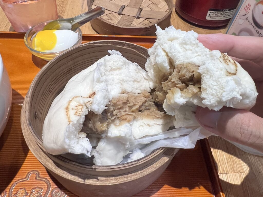 香家大肉まん割ったところ