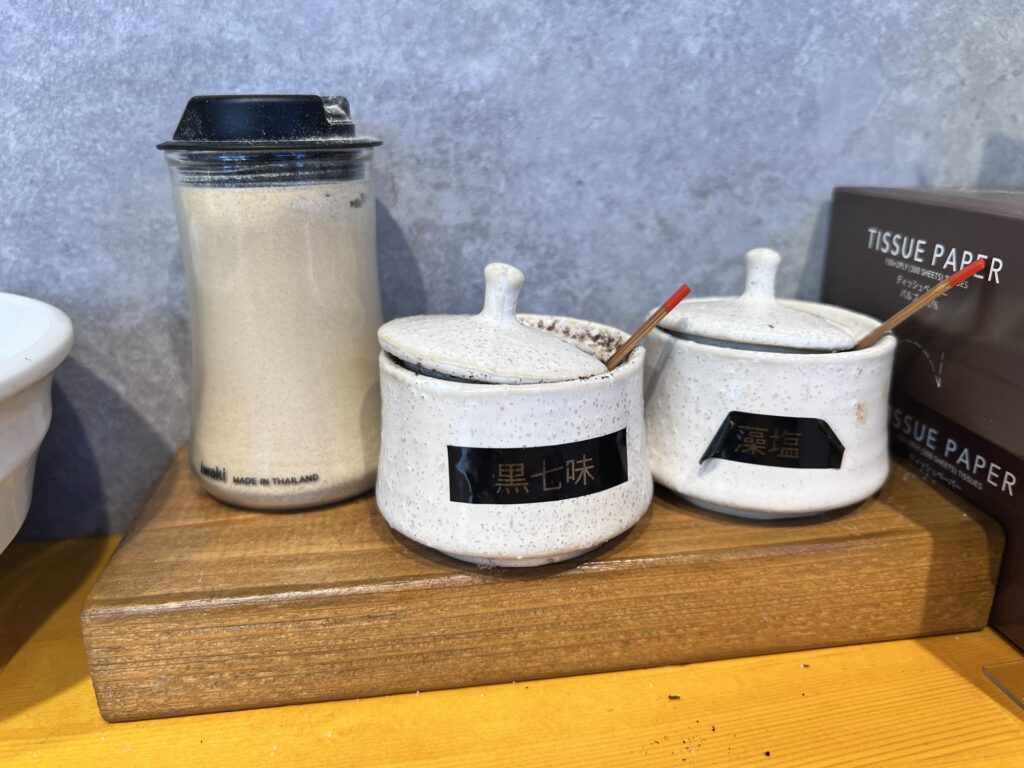 BABA NOODLE HOUSE卓上調味料