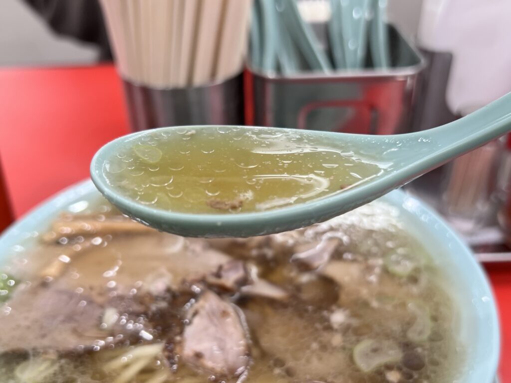 なぎちゃんラーメンスープリフトアップ