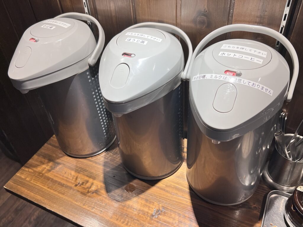 へぎそば昆そば湯・ほうじ茶・ホットコーヒーのポット