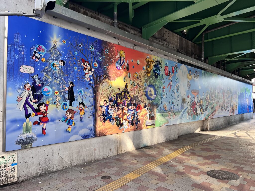 高田馬場駅ガード下の手塚治虫壁画2