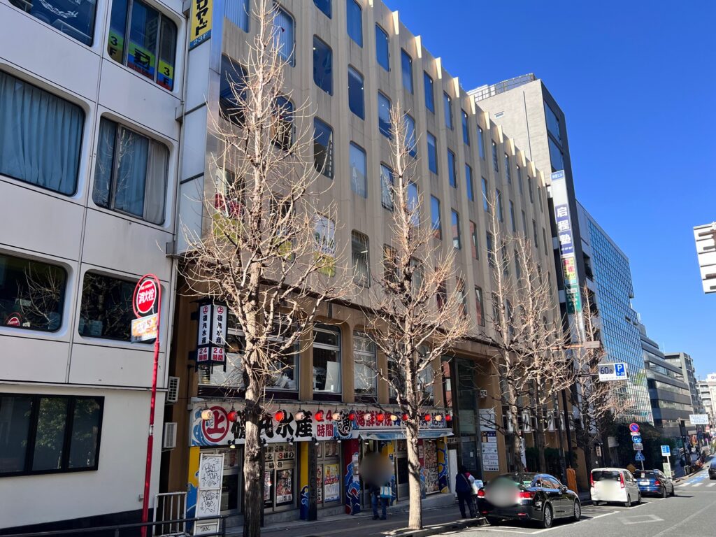 長崎飯店が入るビル正面