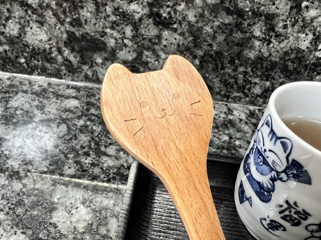 割烹桂茶碗蒸しの猫スプーン