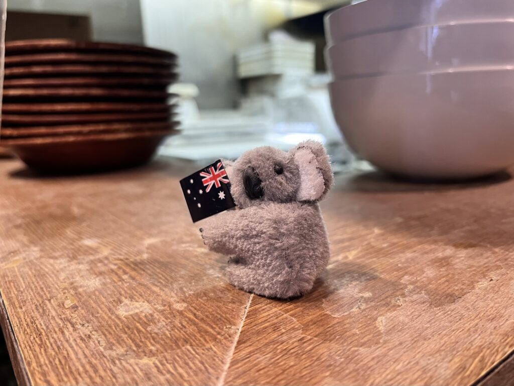 大地のうどんコアラの置き物