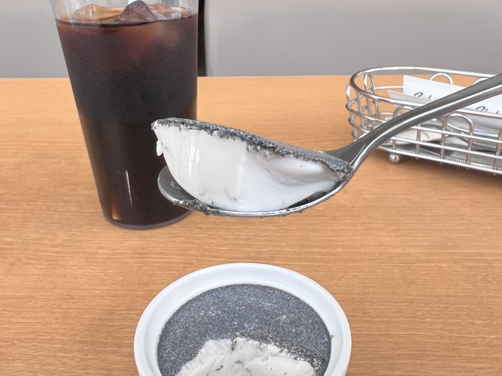 カフェコットンクラブ黒胡麻パンナコッタリフトアップ