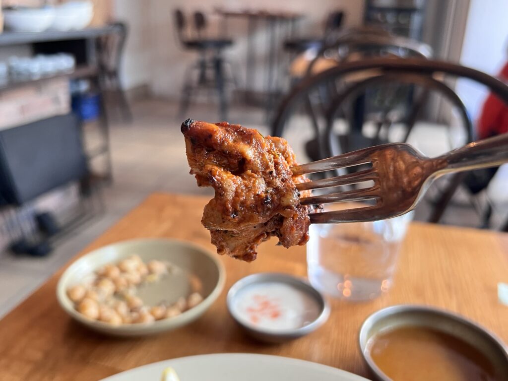 ビリヤニトウキョウチキンティッカケバブリフトアップ