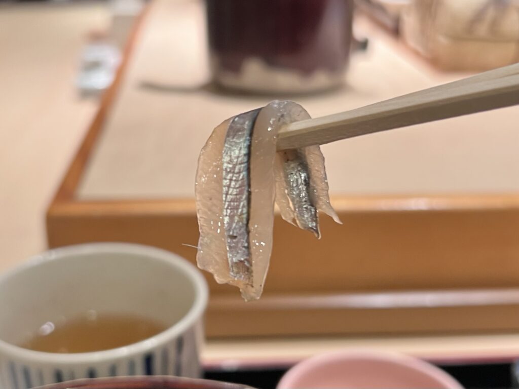 いろ川キビナゴの細造りリフトアップ