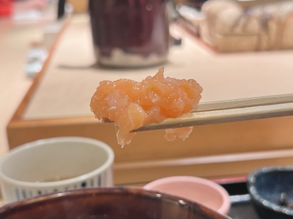 いろ川サーモンのたたきリフトアップ