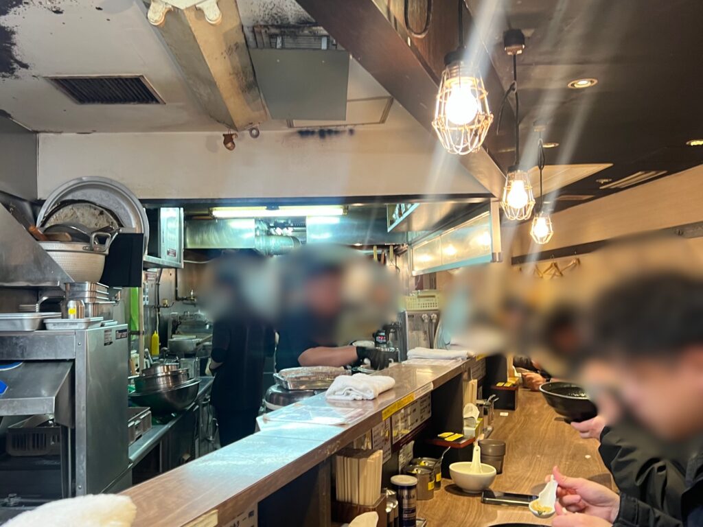 うま家店内風景