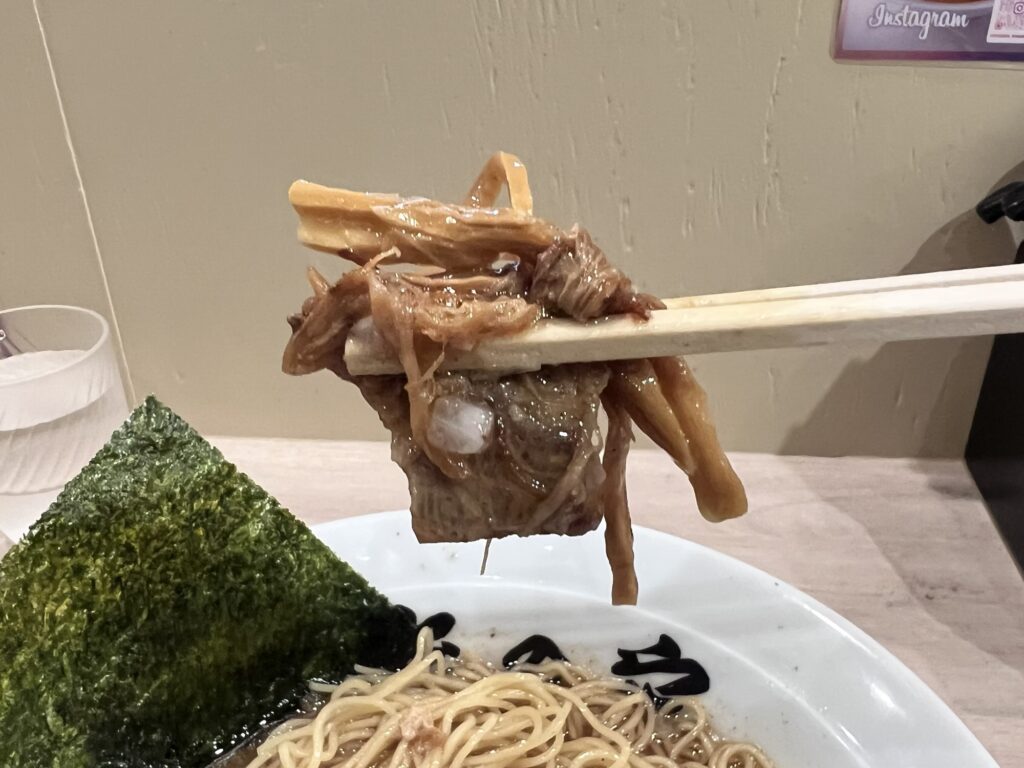 俺の空ほぐしチャーシューと極細メンマリフトアップ