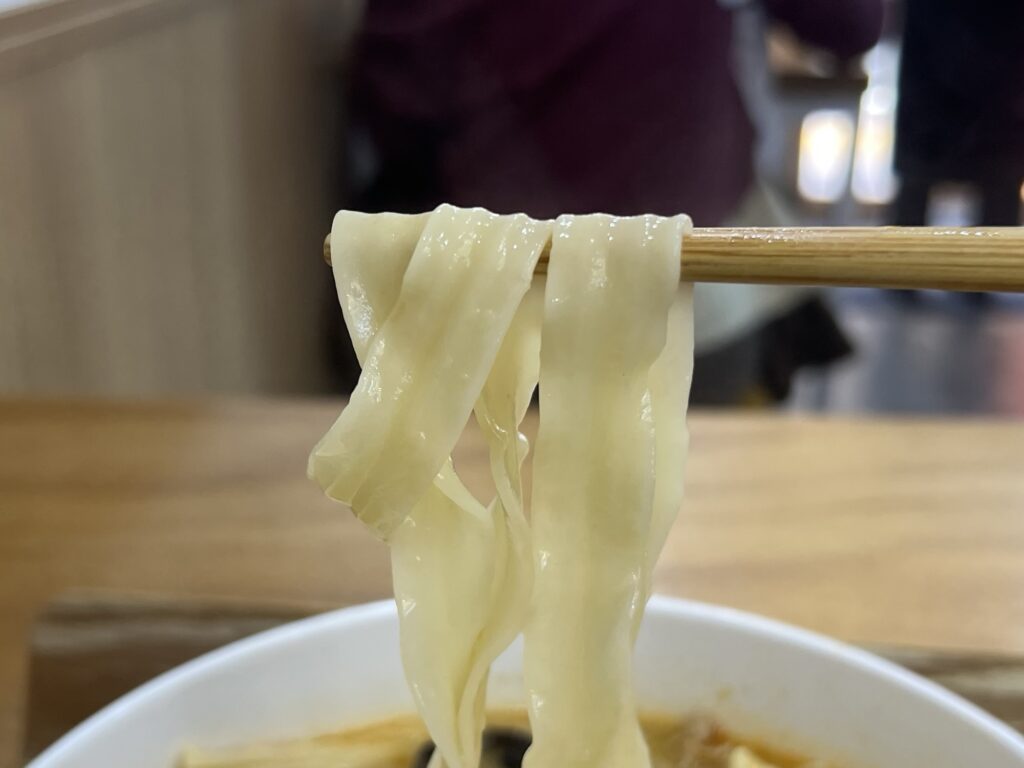 親愛的麻辣湯刀削麺リフトアップ