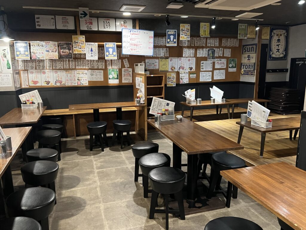 もつ焼きばん第1話の五郎さんの席