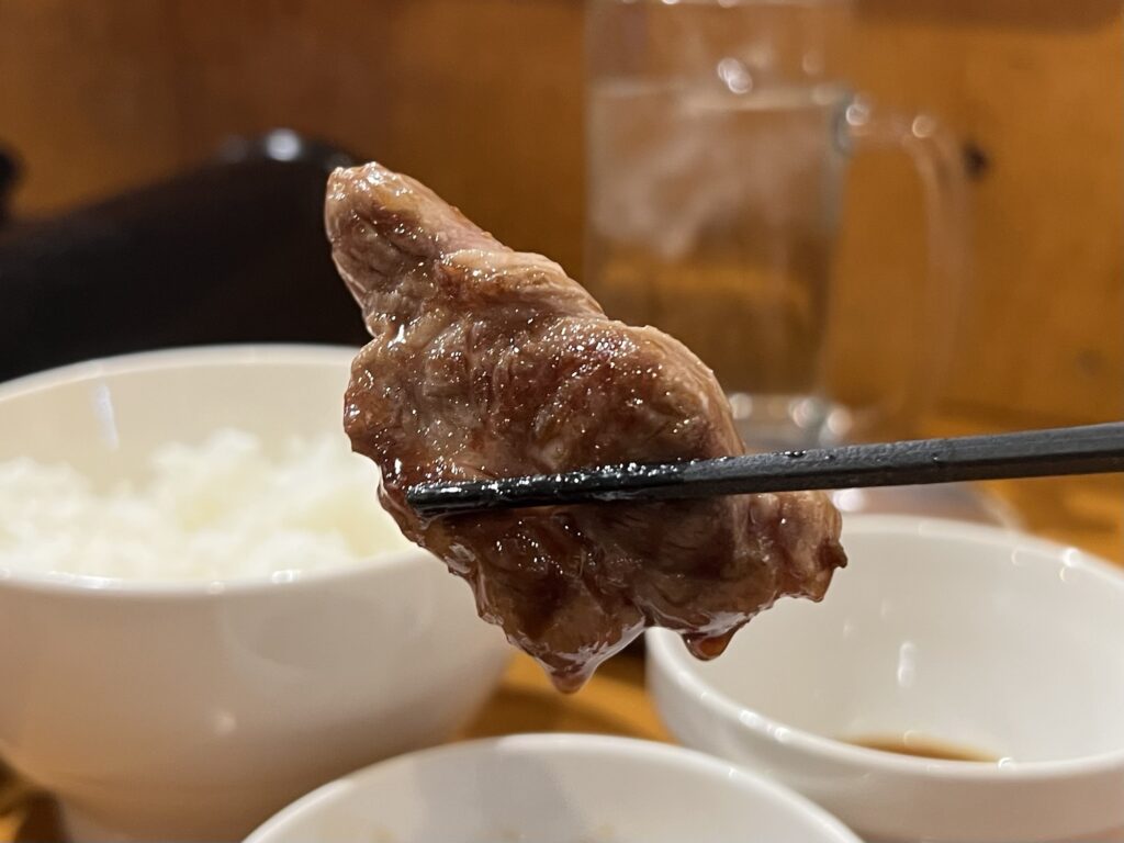 隣のロッヂタレにつけた肉リフトアップ