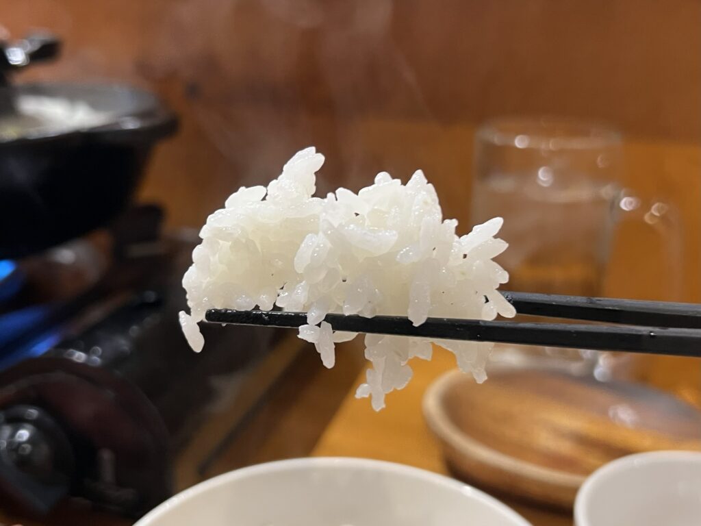 隣のロッヂご飯リフトアップ