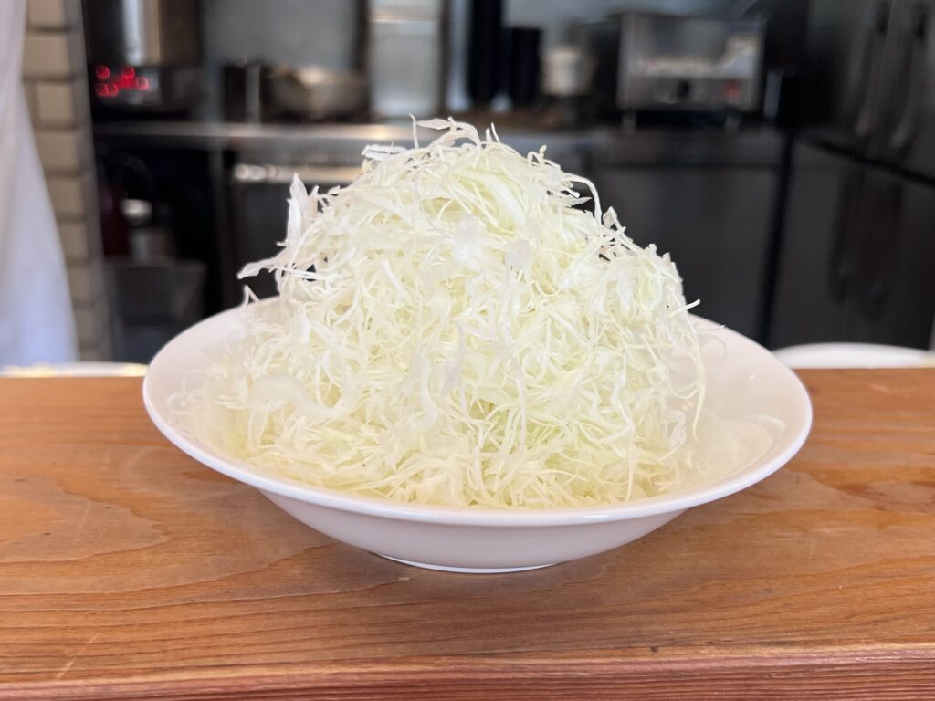 とんかつひなたおかわり別皿キャベツ