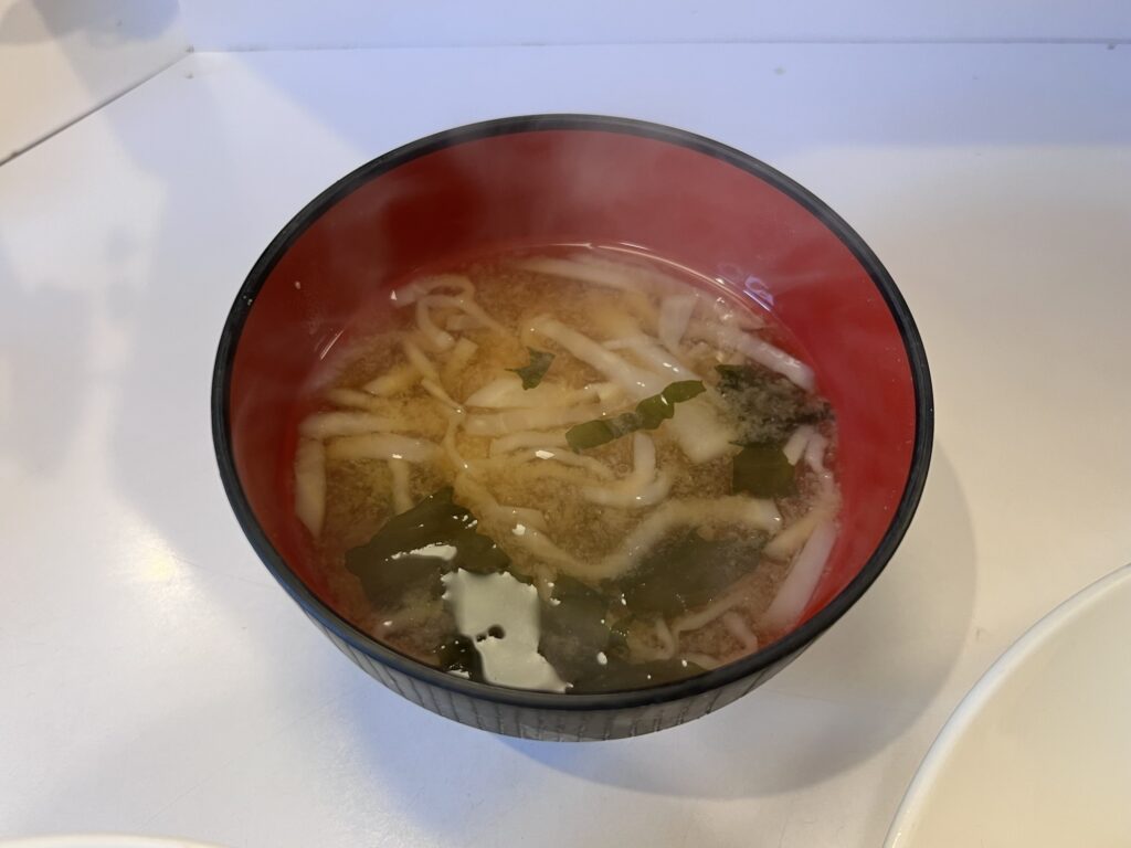 キッチンニュー早苗みそ汁アップ